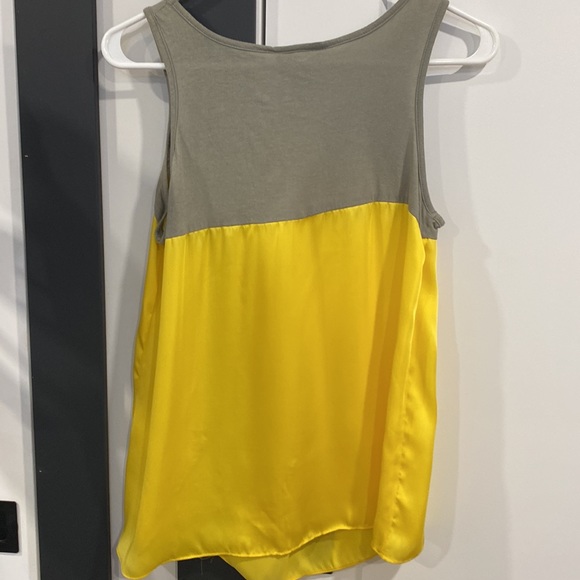 Light, flowy and silky tank top - Picture 4 of 5